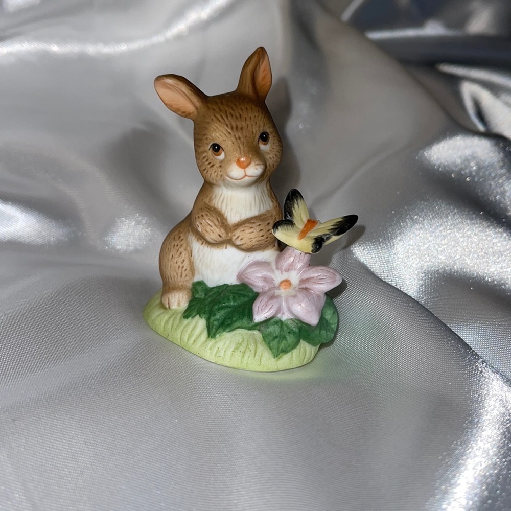 Collectible Home Interiors 1418 Bunny & Butterfly Ceramic Figurine